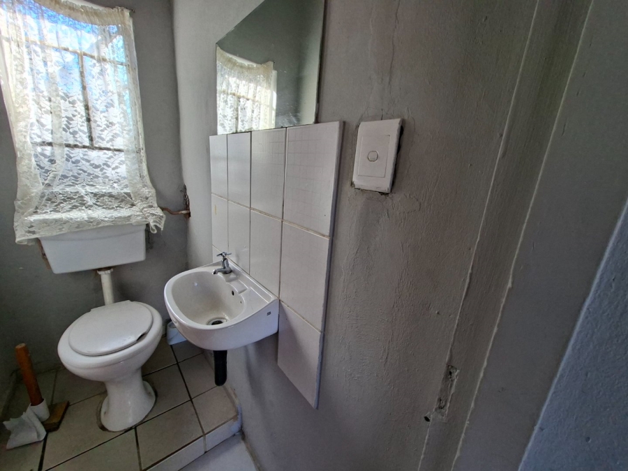 6 Bedroom Property for Sale in Park West Free State